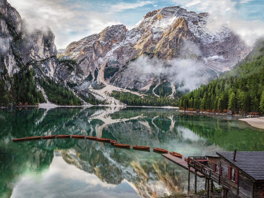 Ravensburger Pussel – Lake Braies: Alpsjö i Italien 1500 Bitar